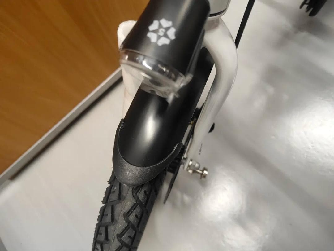 【在庫残りわずか！】電動アシスト自転車ERWAYA01 Liteホワイト
