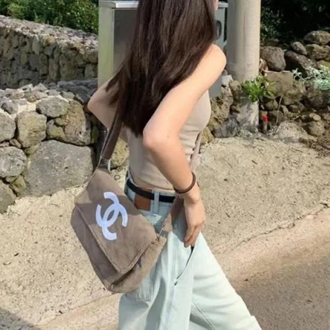 柴*ん様 CHANEL シャネル ミニバッグ ポーチ コーヒーブラウン×ホワイト