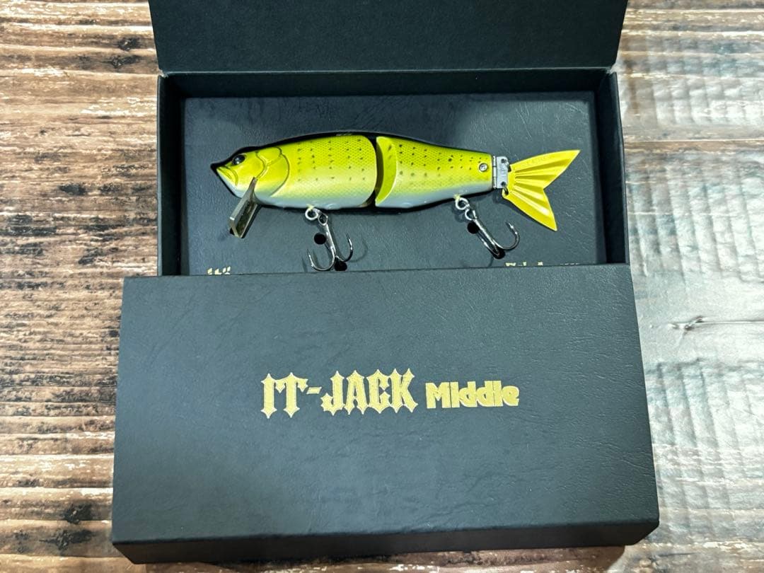IT ジャックミドル メガバス フィッシュアロー #DORADO