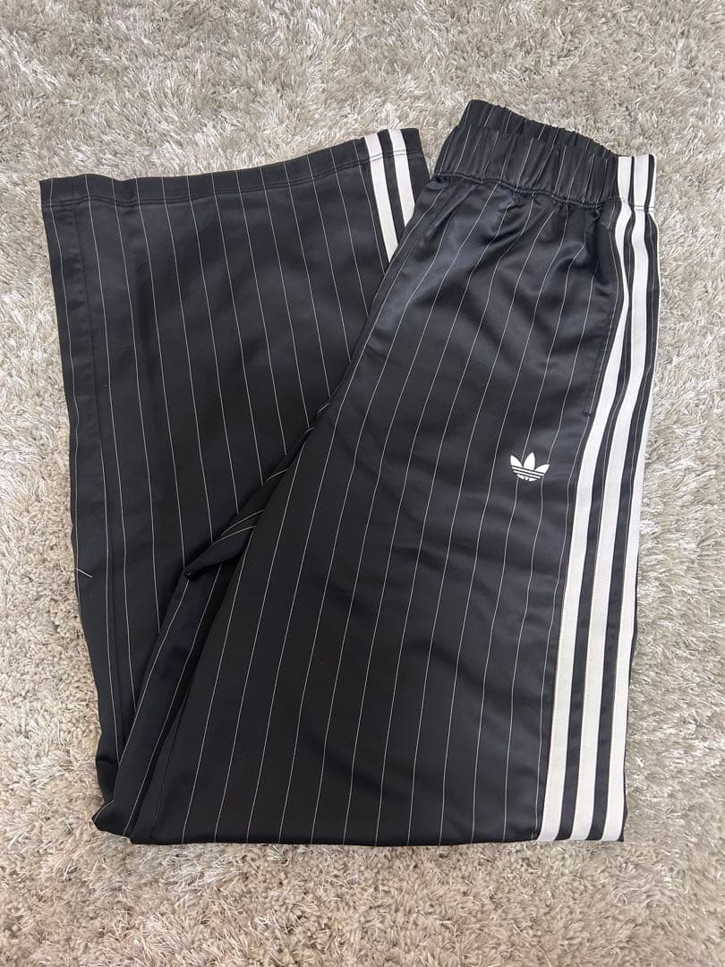 adidas WIDE LEG PANTS ブラック