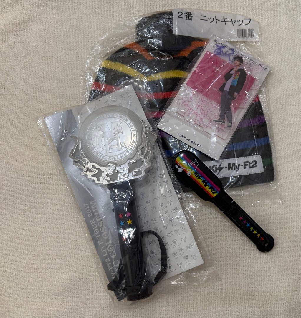 Kis-My-Ft2 ジャニーズ グッズ ペンライト 帽子 くし アクスタ