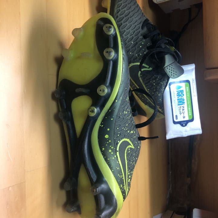 ナイキ　マジスタ　FG