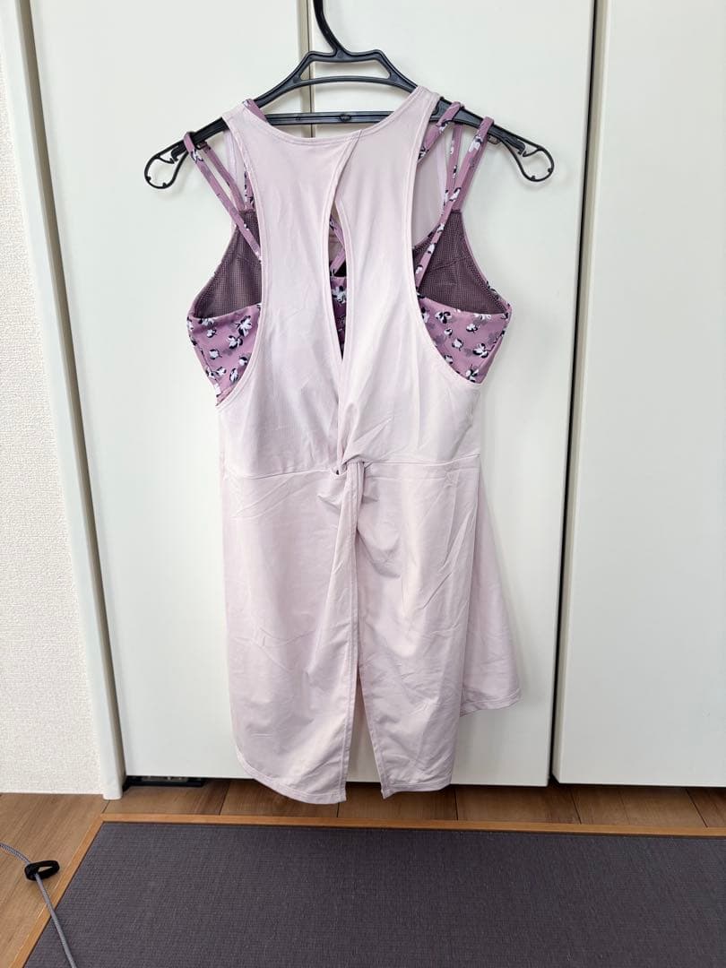 【SUKALA】【美品】薄ピンク色花柄 ヨガブラとタンクトップセット