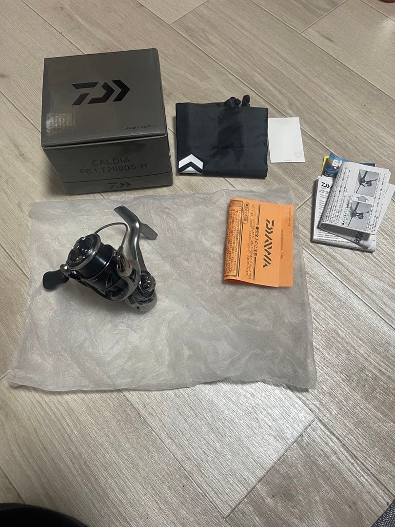 ヤ*カ様 ⭐︎ 新品未使用　おまけあり　ダイワ　カルディア　FC LT2000S