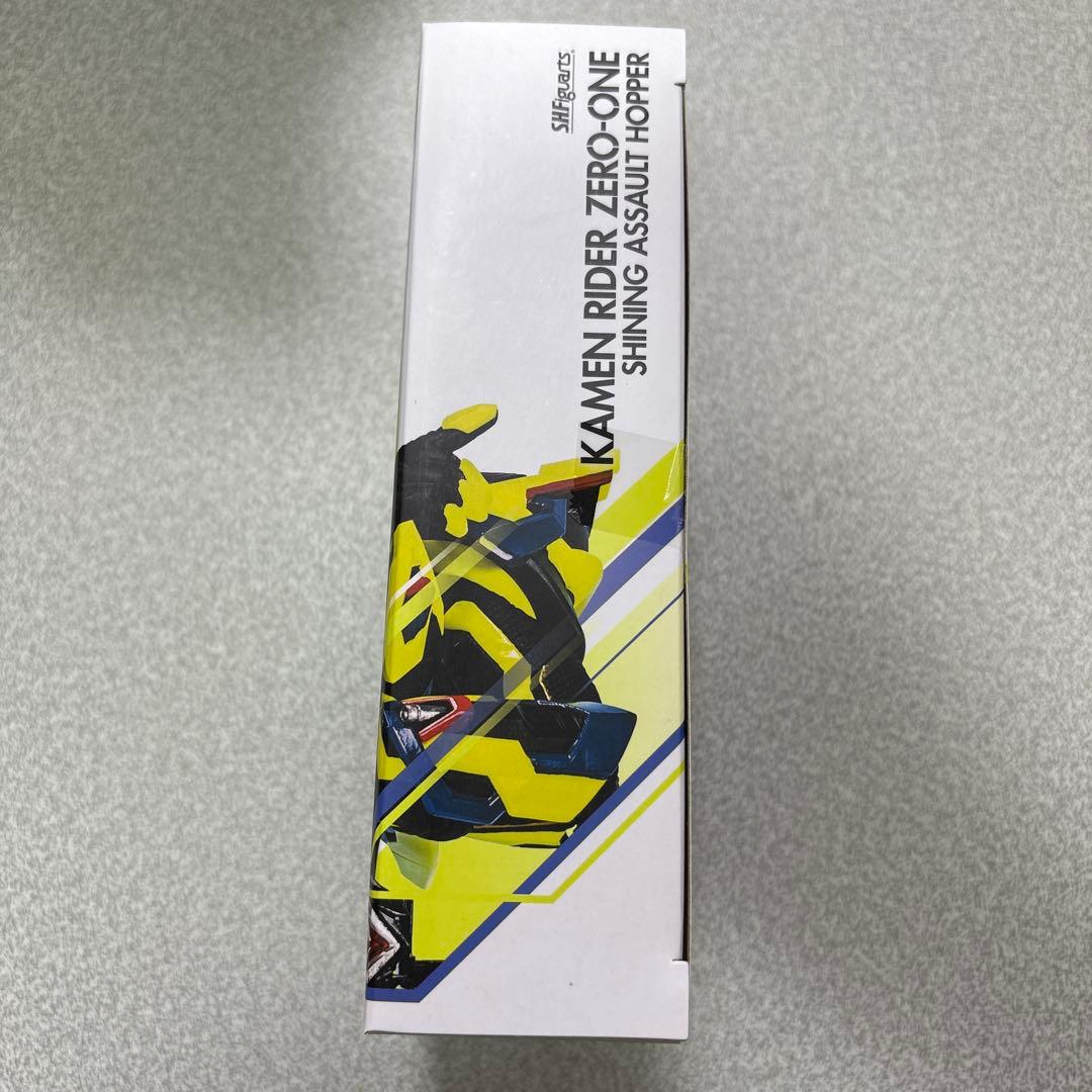 S.H.Figuarts 仮面ライダーゼロワンシャイニングアサルトホッパー